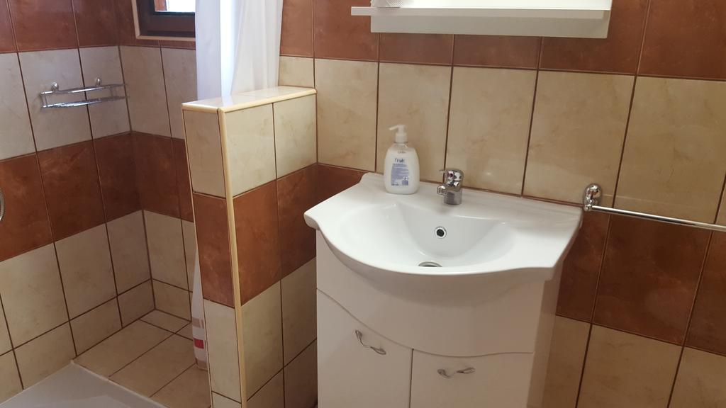 Keri Apartman Mosonmagyaróvár 外观 照片