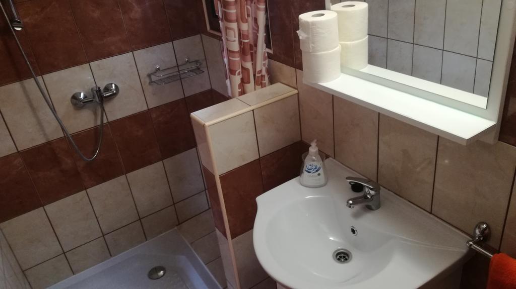 Keri Apartman Mosonmagyaróvár 外观 照片