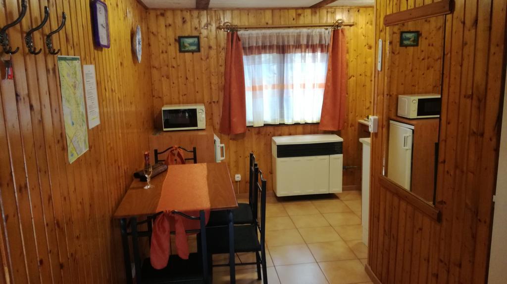 Keri Apartman Mosonmagyaróvár 外观 照片